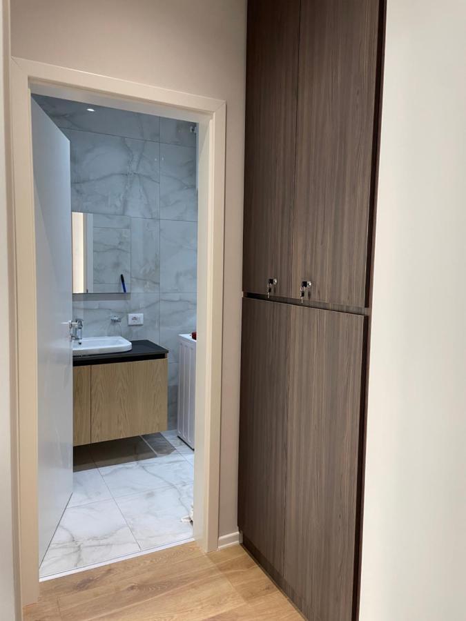 New Brilant Apartment Tirana Exteriör bild